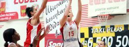 21 aleksandra pawlak koszykarka widzewa lodz i koszykarki lksu lodz podczas meczu polskiej ligi koszykowki kobiet.jpg