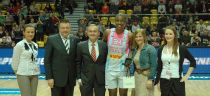 o silwia fowles najlepsza koszykarka z druzyny reszty swiata meczu euroligi kobiet.jpg