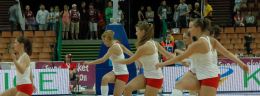 a cheerleaderki w meczu reprezentacji polski koszykarek z czarnogora.jpg