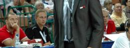 y dariusz maciejewski trener druzyny koszykowki reprezentacji polski koszykarek.jpg