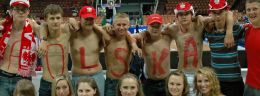 q cheerleaderki i kibice w meczu koszykowki kobiet polska lotwa.jpg