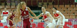 w elina babkina koszykarka reprezentacji lotwy w starciu z agnieszka skobel koszykowka kobiet.jpg