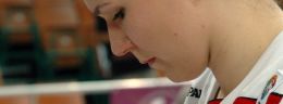 m agnieszka kaczmarczyk koszykarka reprezentacji polski koszykarek rozdaje autografy koszykowka kobiet.jpg