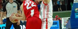 h agnieszka skobel koszykarka reprezentacji polski koszykarek w starciu z rywalka koszykowka kobiet.jpg