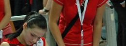 r agnieszka szott koszykarka reprezentacji polski koszykarek rozdaje autografy po meczu z francja.jpg