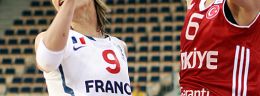 p celine dumerc i birsel vardarli koszykarki kadry koszykowki kobiet turcji i francji koszykowka kobiet.jpg