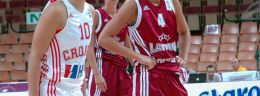 f elina babkina i iva ciglar koszykarki reprezentacji lotwy i chorwacji w meczu koszykowki kobiet.jpg
