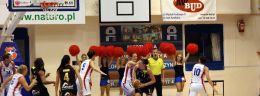 f polska liga koszykowki kobiet w ataku druzyna matizol lider pruszkow.jpg