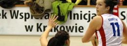 ó ewelina kobryn kontra katarzyna gawor w meczu koszykowki kobiet.jpg
