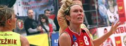 d polska liga koszykowki kobiet z pilka katarzyna kenig lks siemens agd lodz.jpg