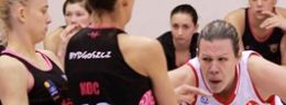 f Petra Ujhelyi kontra Martyna Koc i Paulina  Kuras.jpg